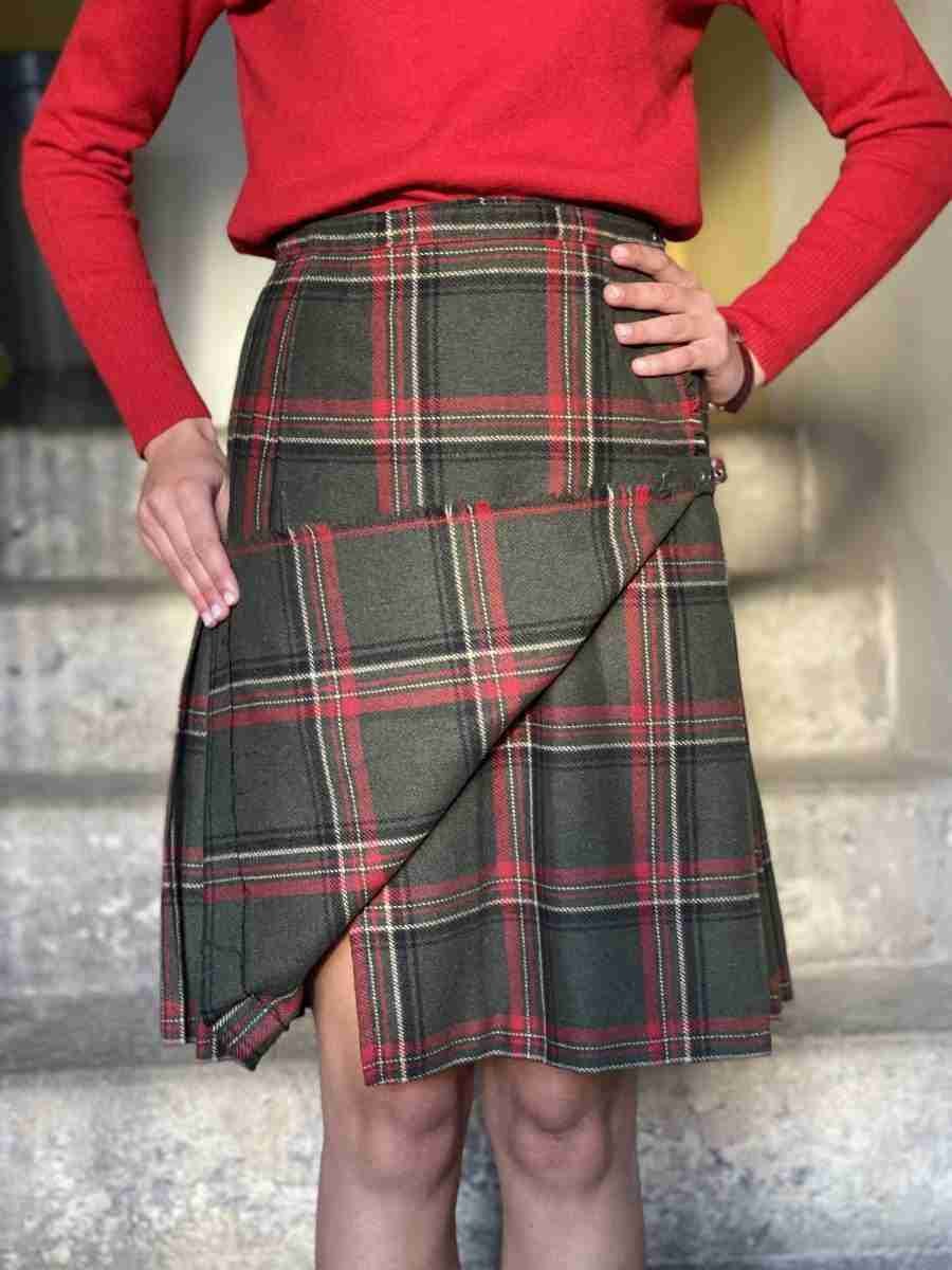 162F17D4-B5E0-4638-8D0A-C5C0AAA82784 Kilt tartan verde militare