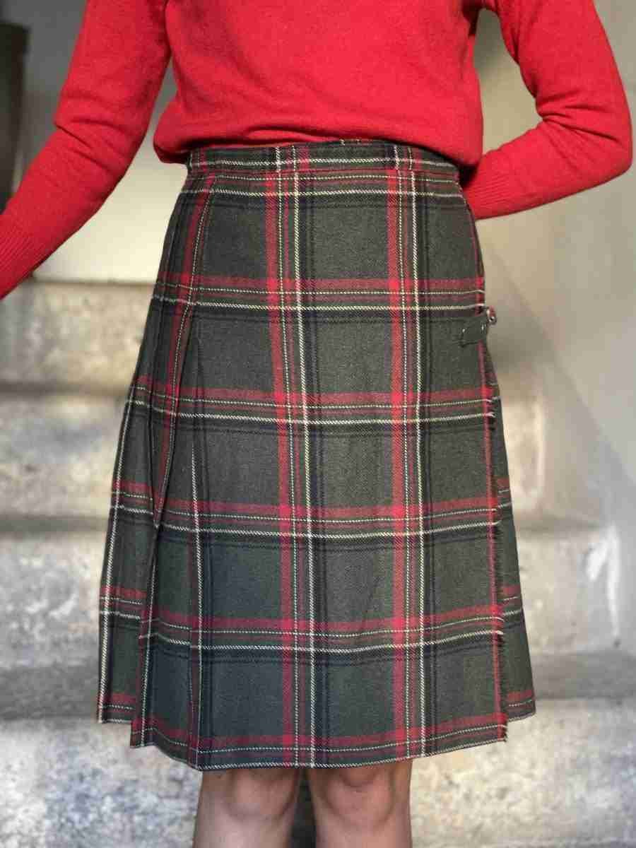 2C9D146E-5FFE-46B3-9466-B8ACFA6972BC Kilt tartan verde militare
