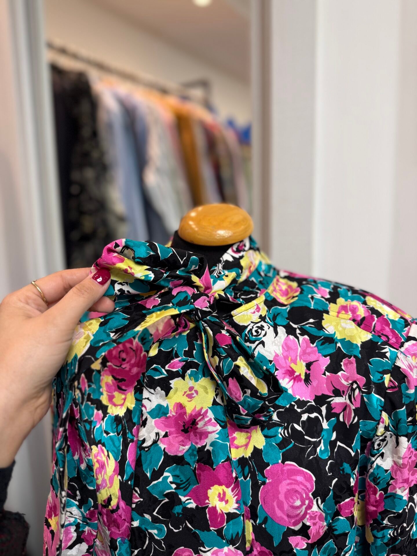 Camicia floreale in seta