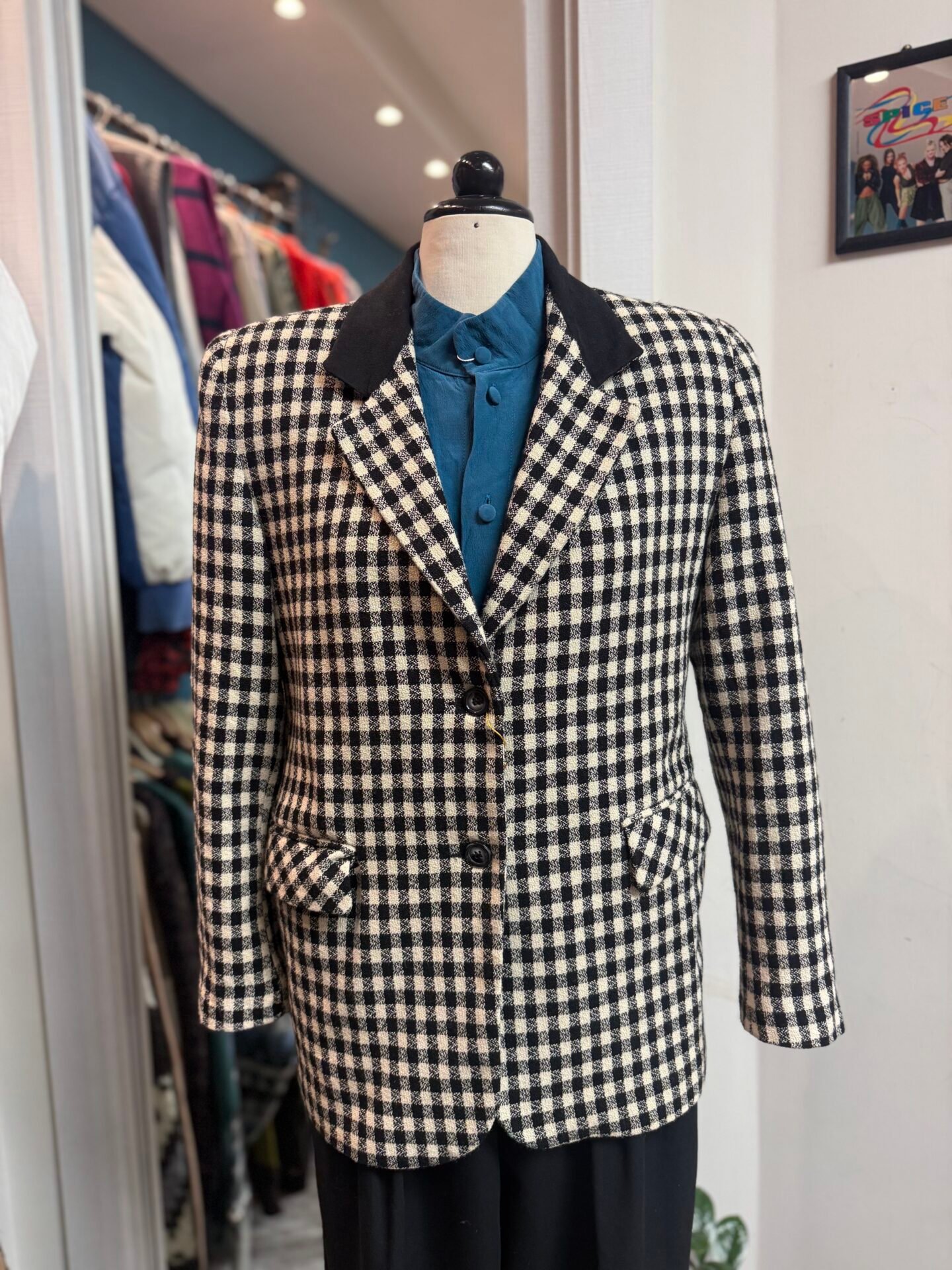 Blazer Black and White