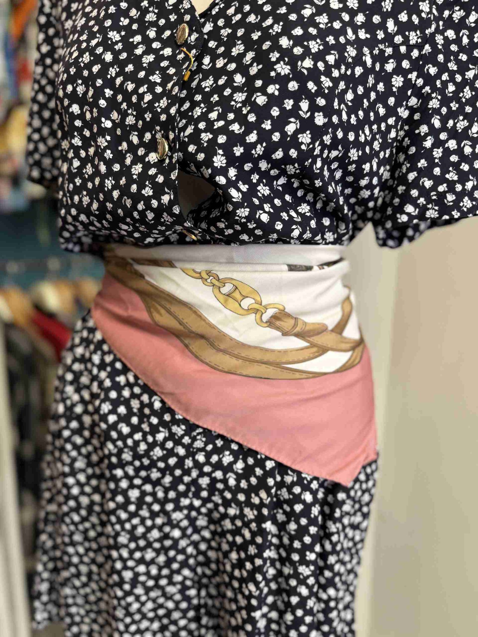 Tutina floreale nera