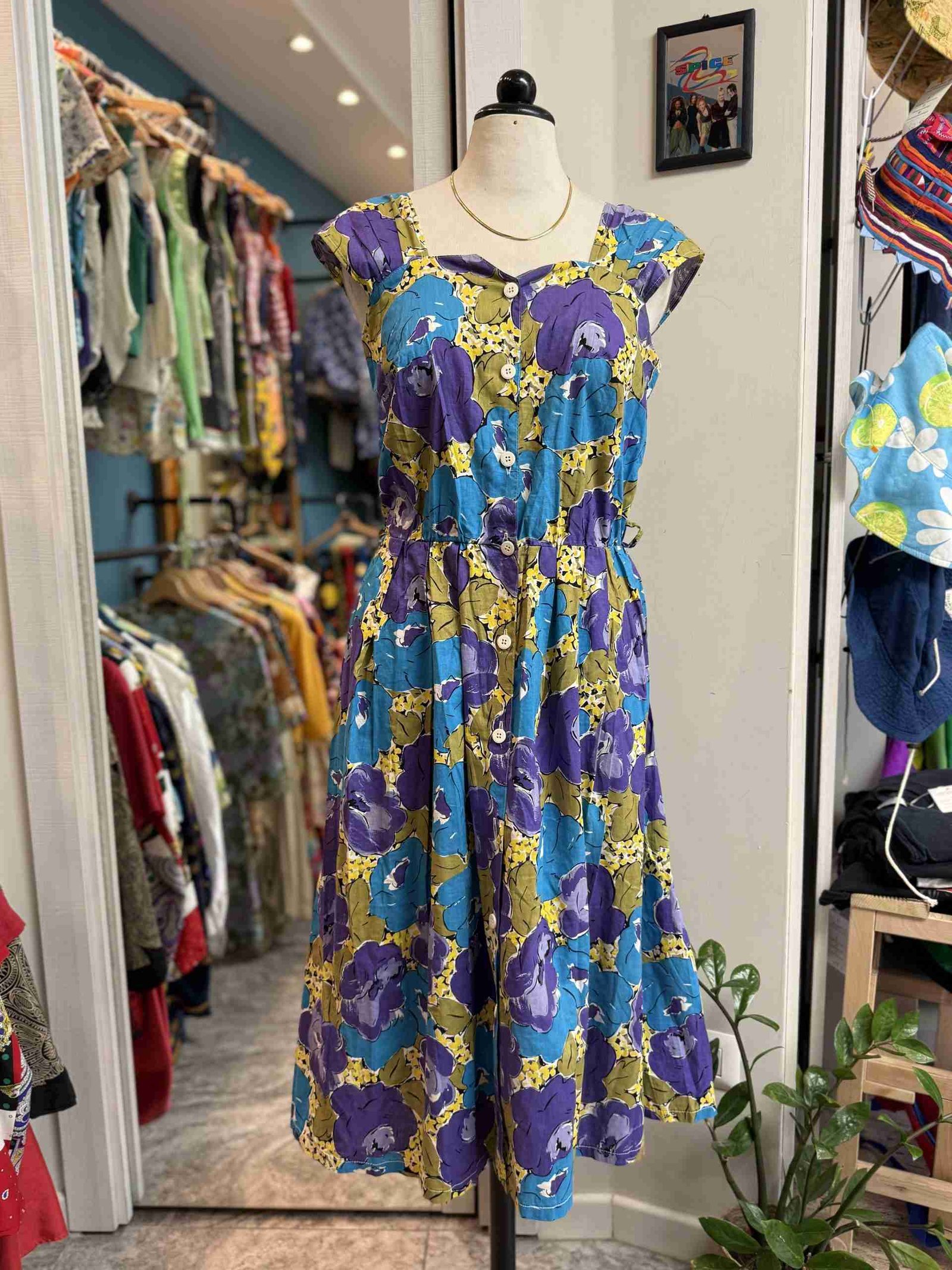 Vestito floreale smanicato