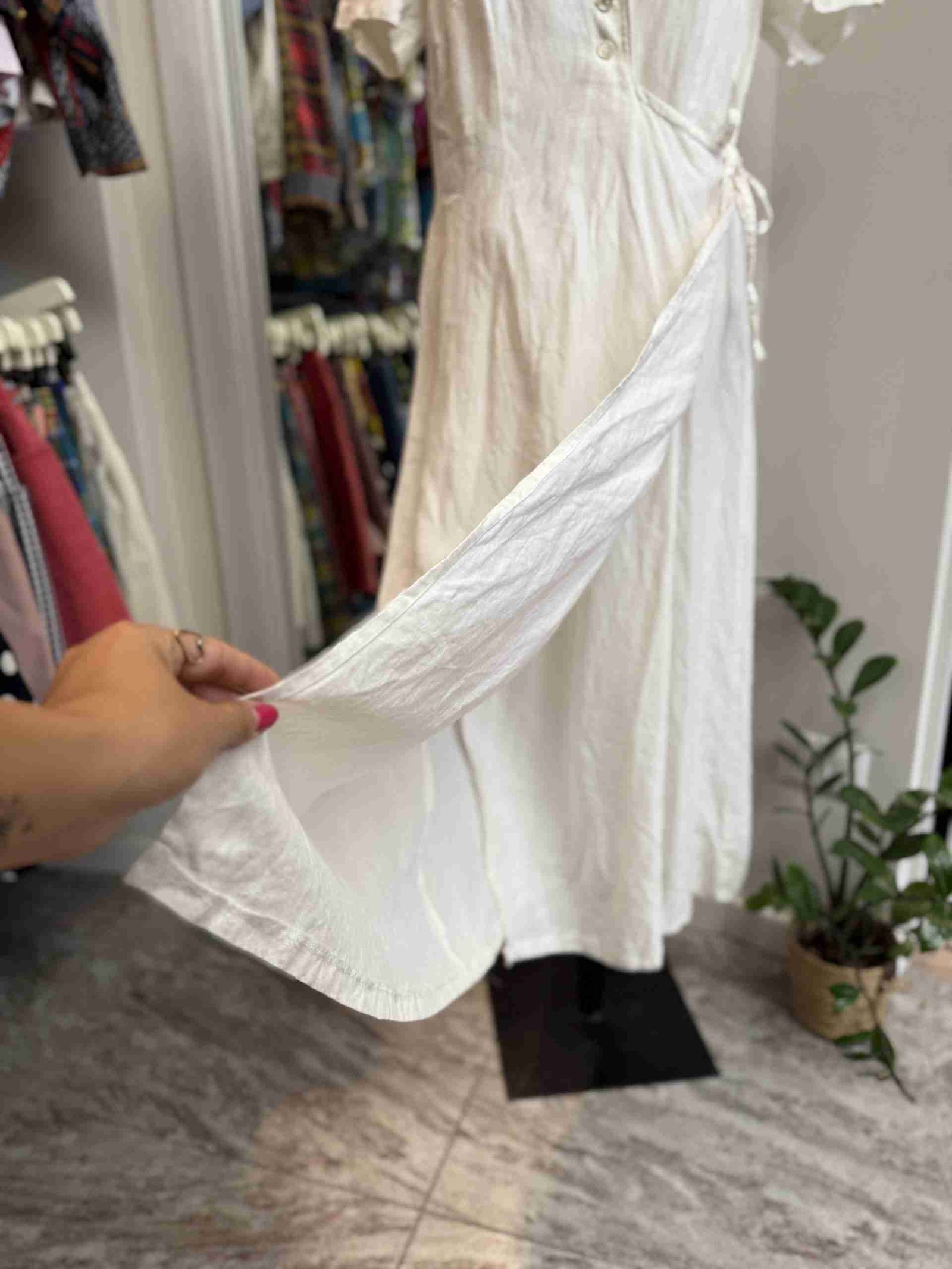 Vestito bianco in lino