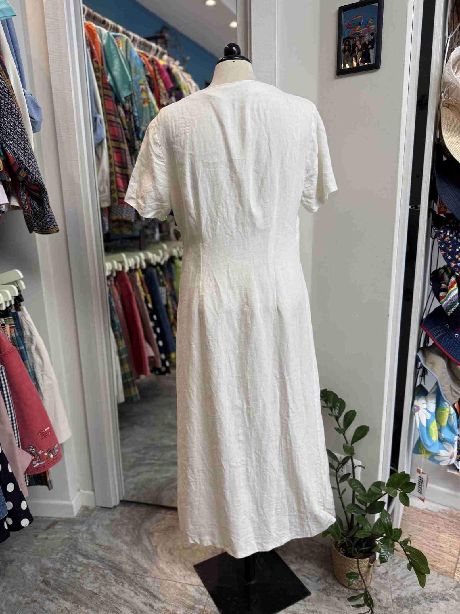 Vestito bianco in lino