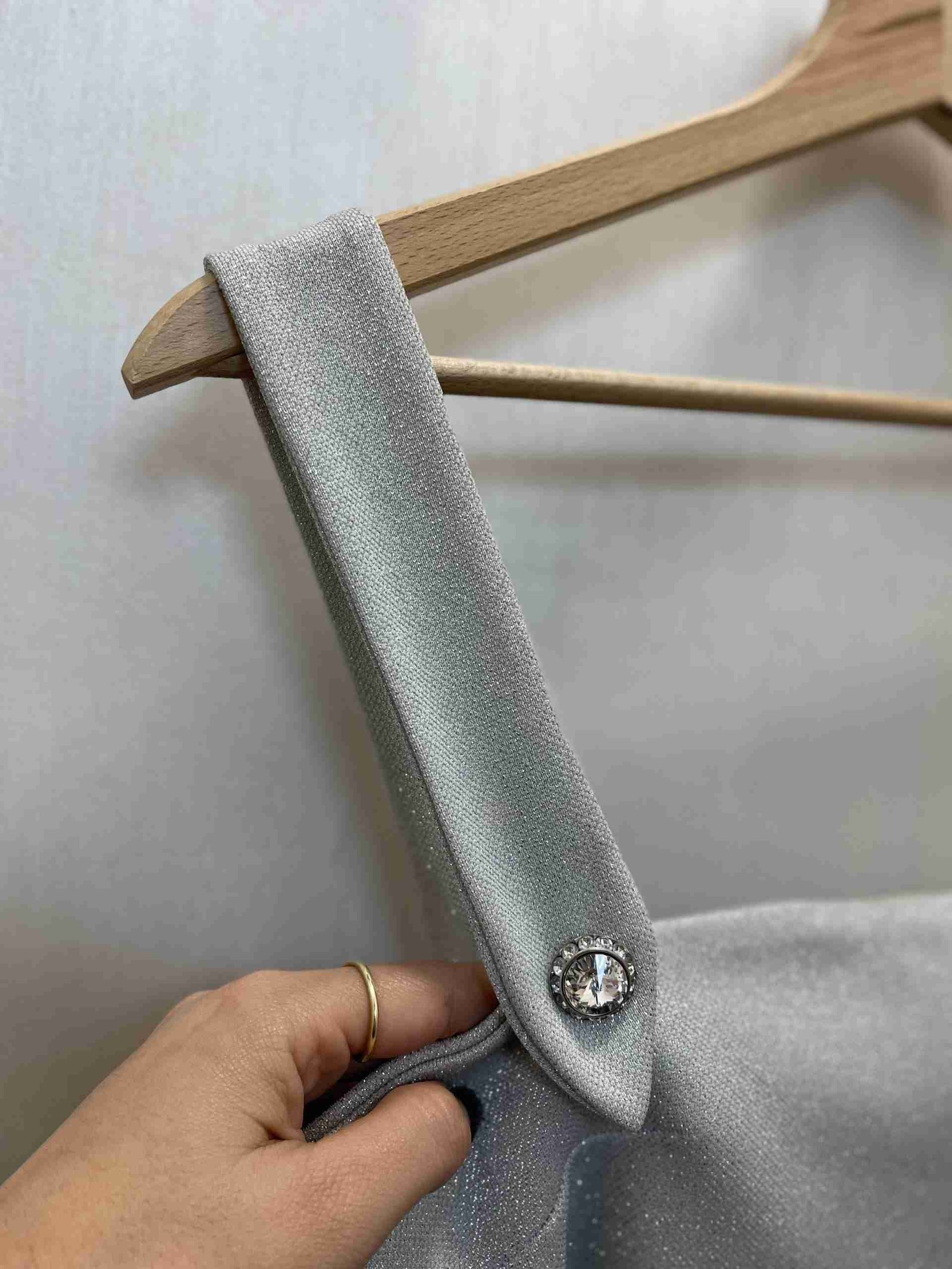 Vestito grigio glitterato