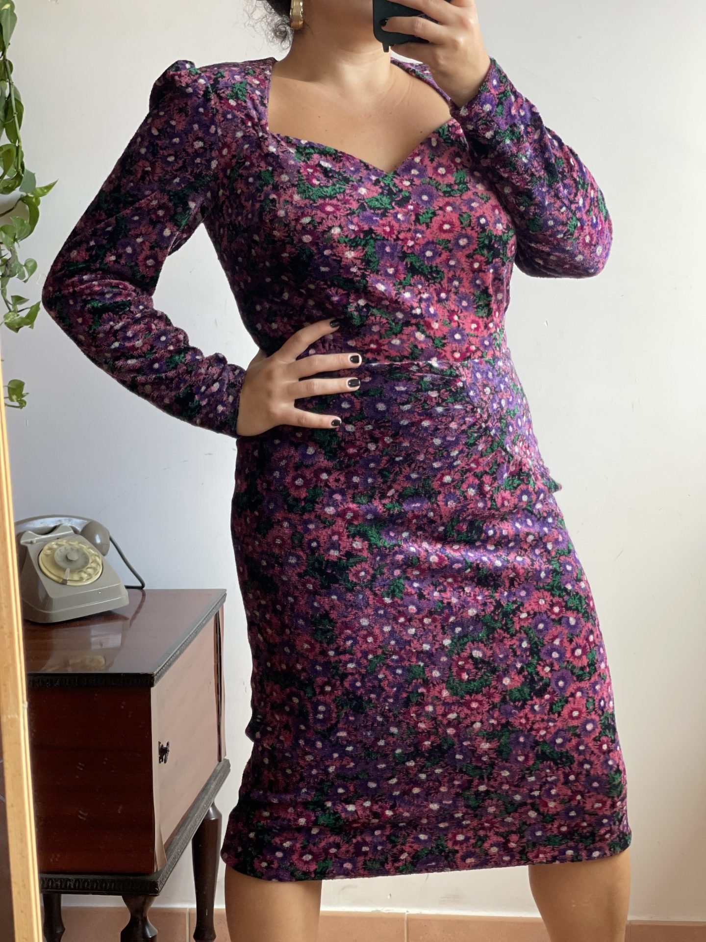 Vestito viola floreale