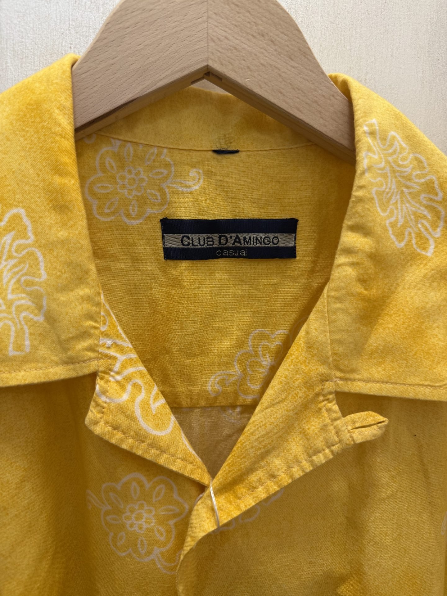 Camicia hawaiana gialla