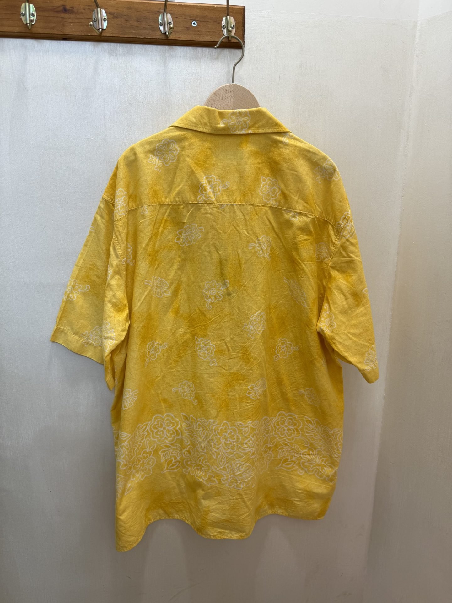 Camicia hawaiana gialla