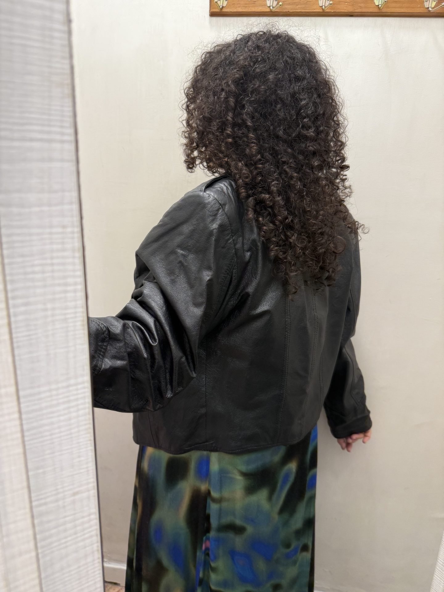 Giacca crop in pelle