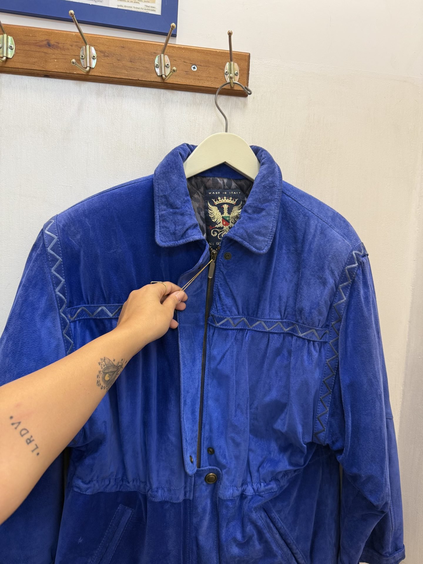 Giacca in pelle blu elettrico