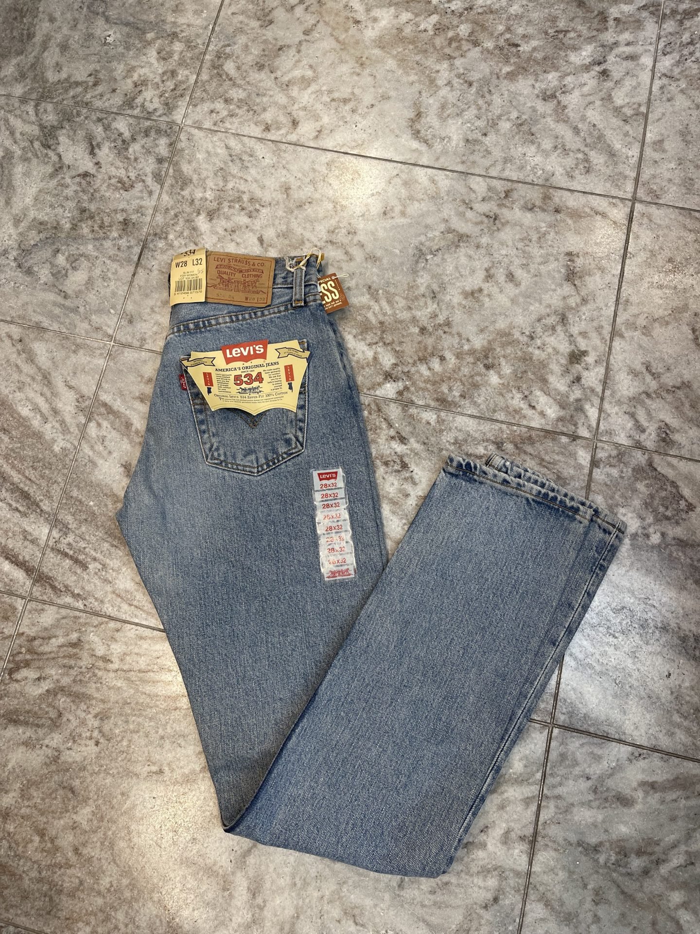 Levis 534 chiaro