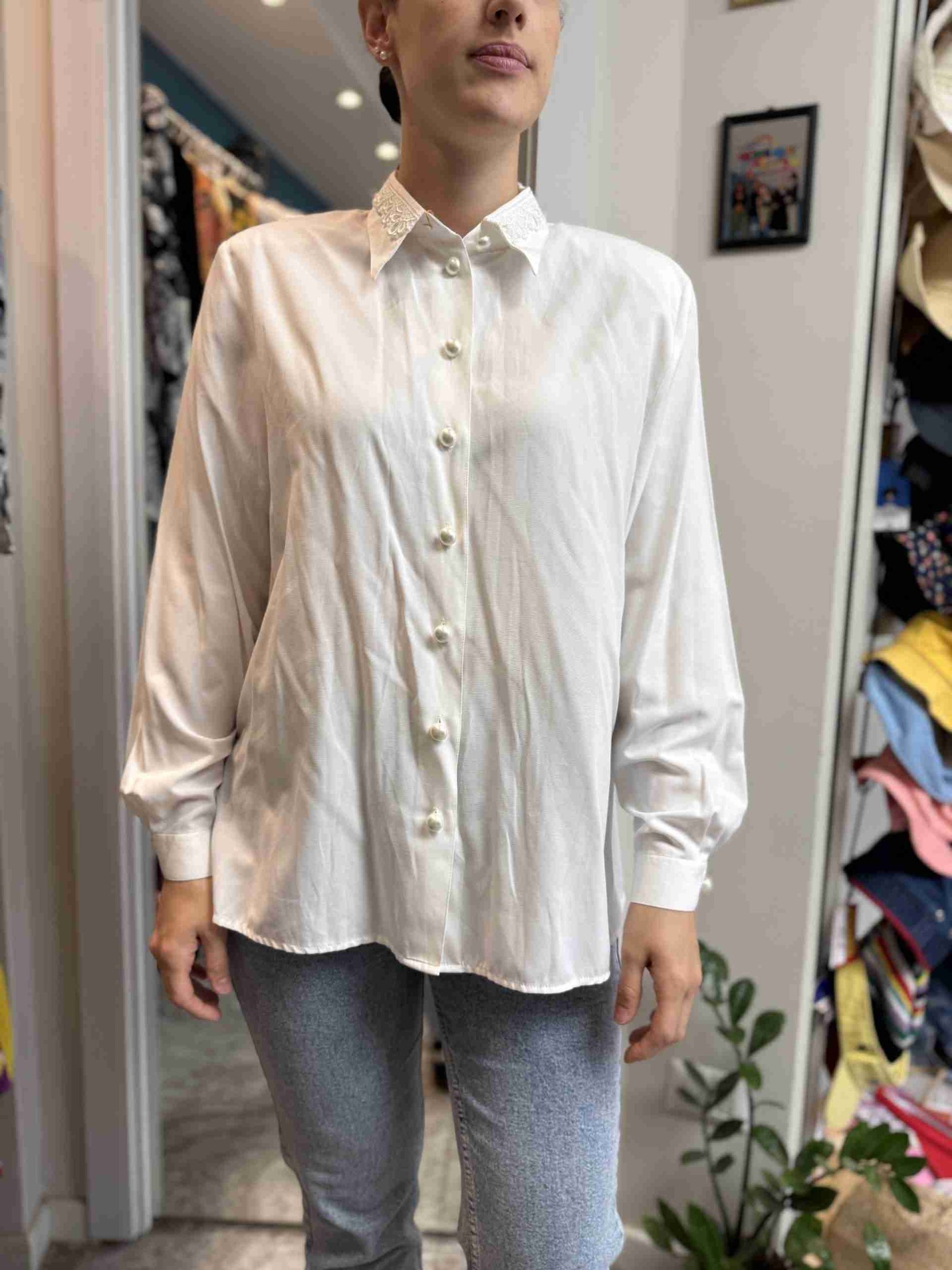 IMG_4693 Camicia bianca con colletto ricamato