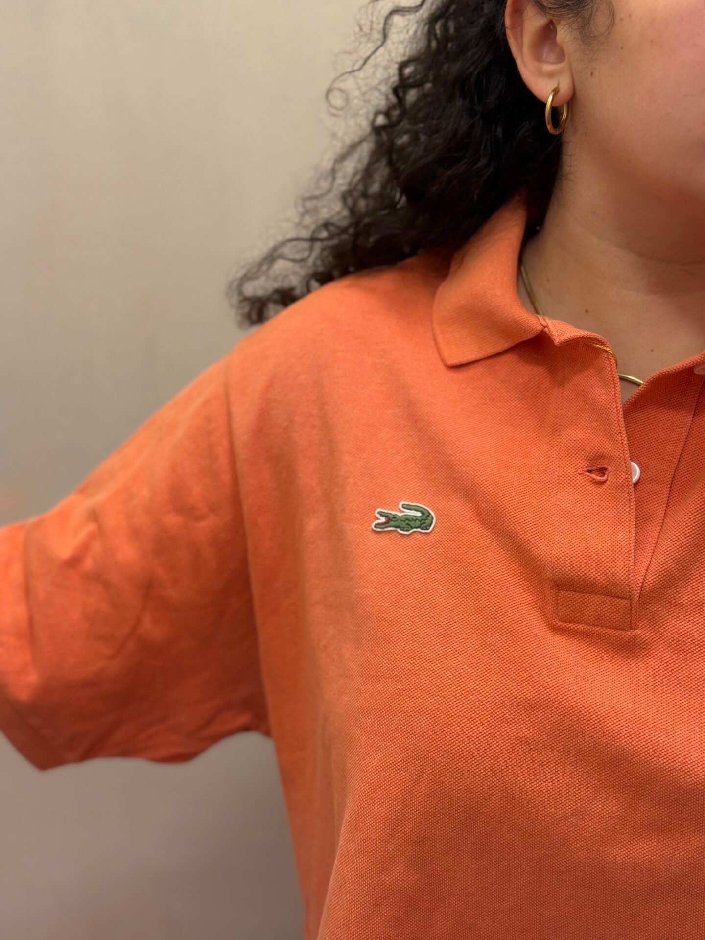 Polo Lacoste arancione crop + Scrunchies