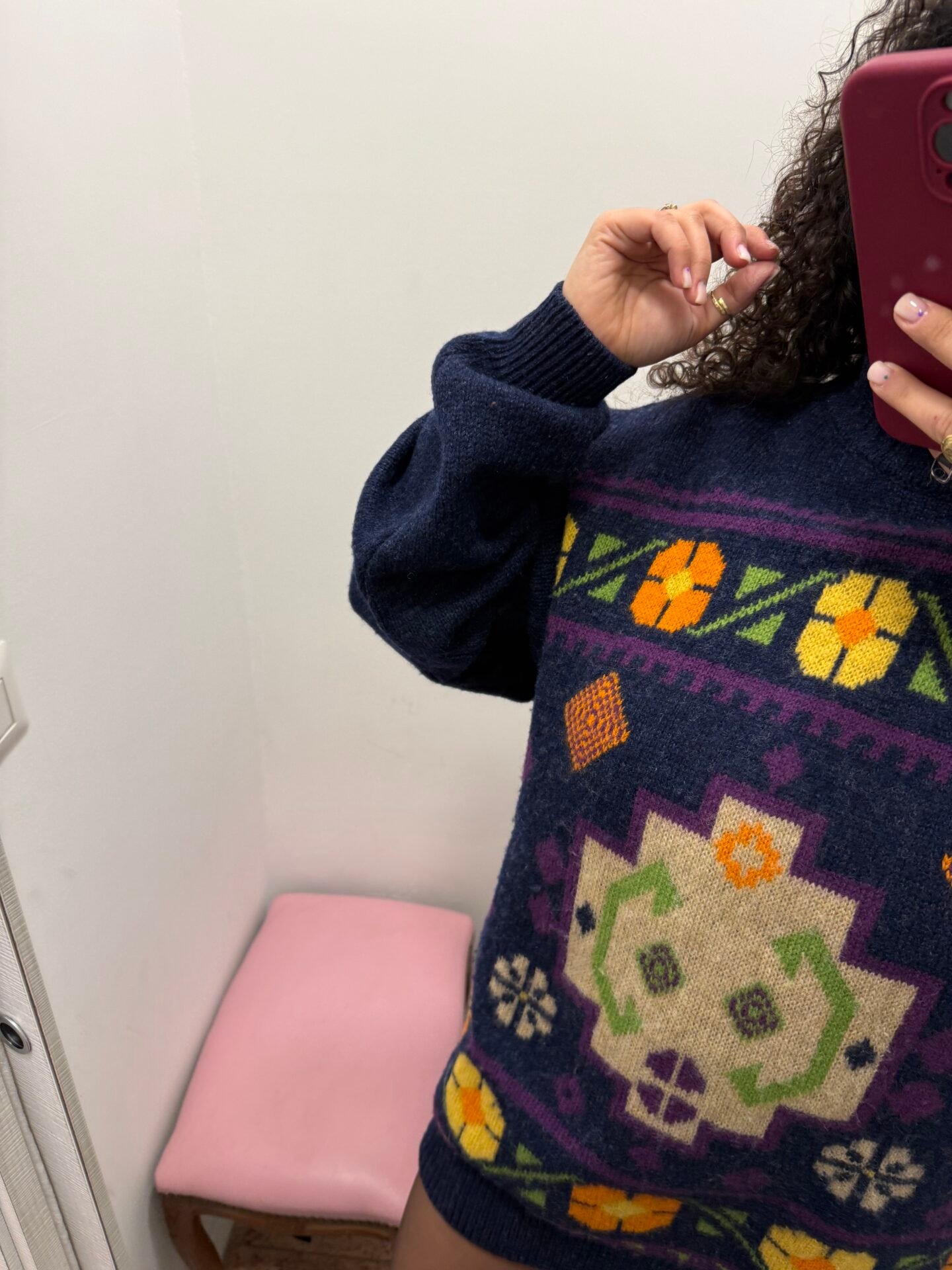 Maglione blu a fantasia