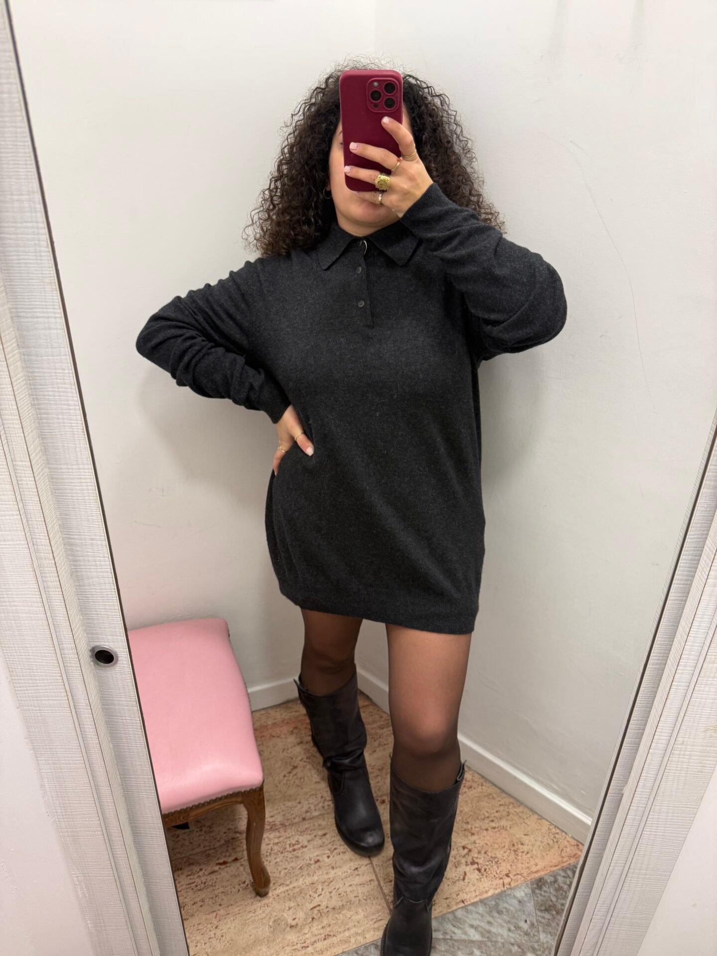 Maglione grigio con colletto