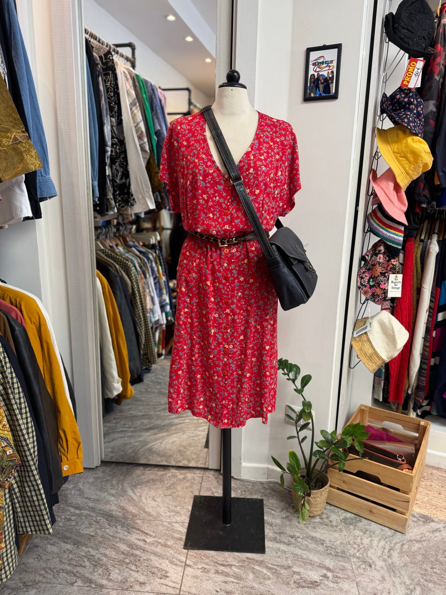 Vestito rosso floreale
