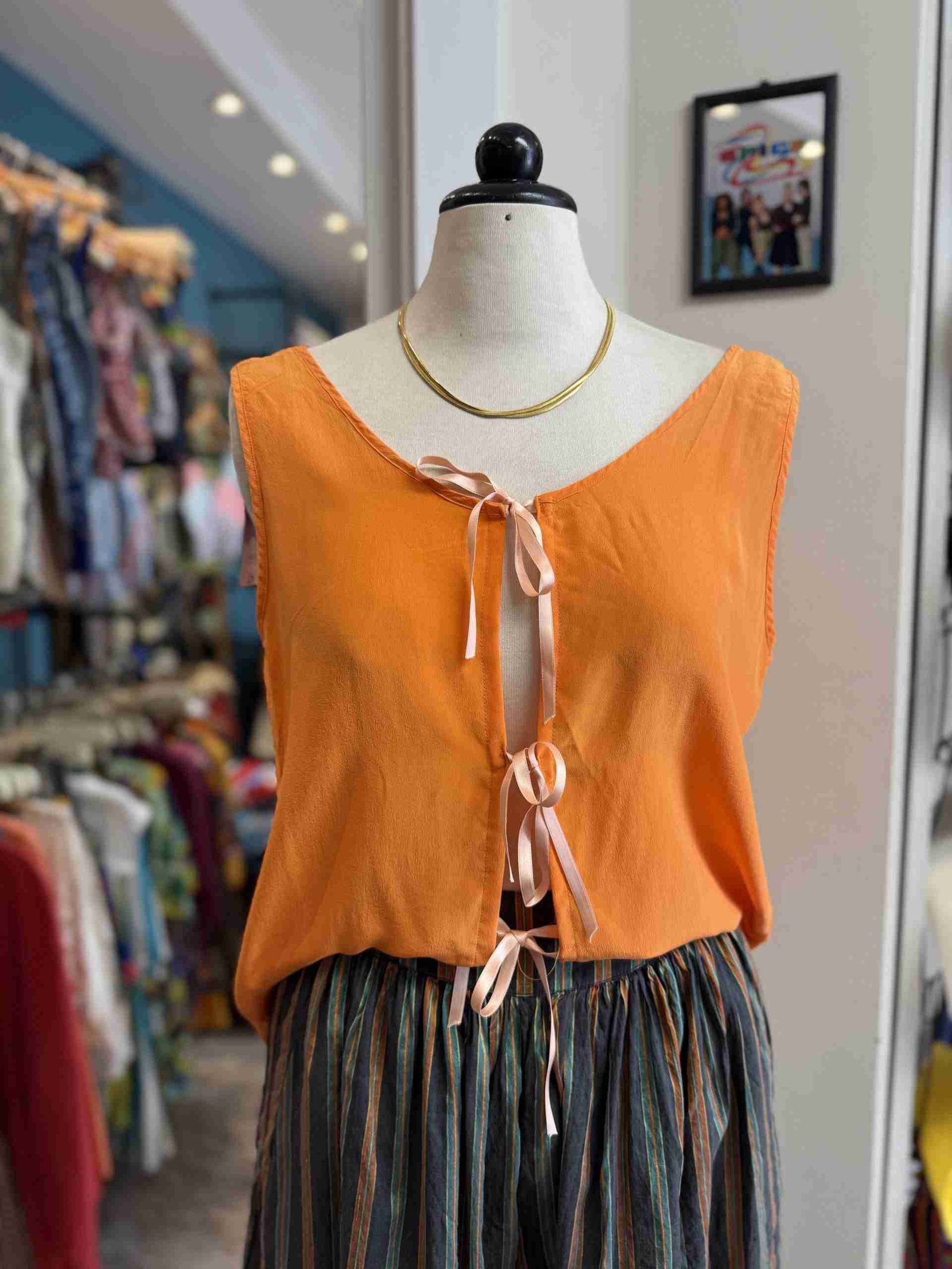 Canotta in seta con fiocchi