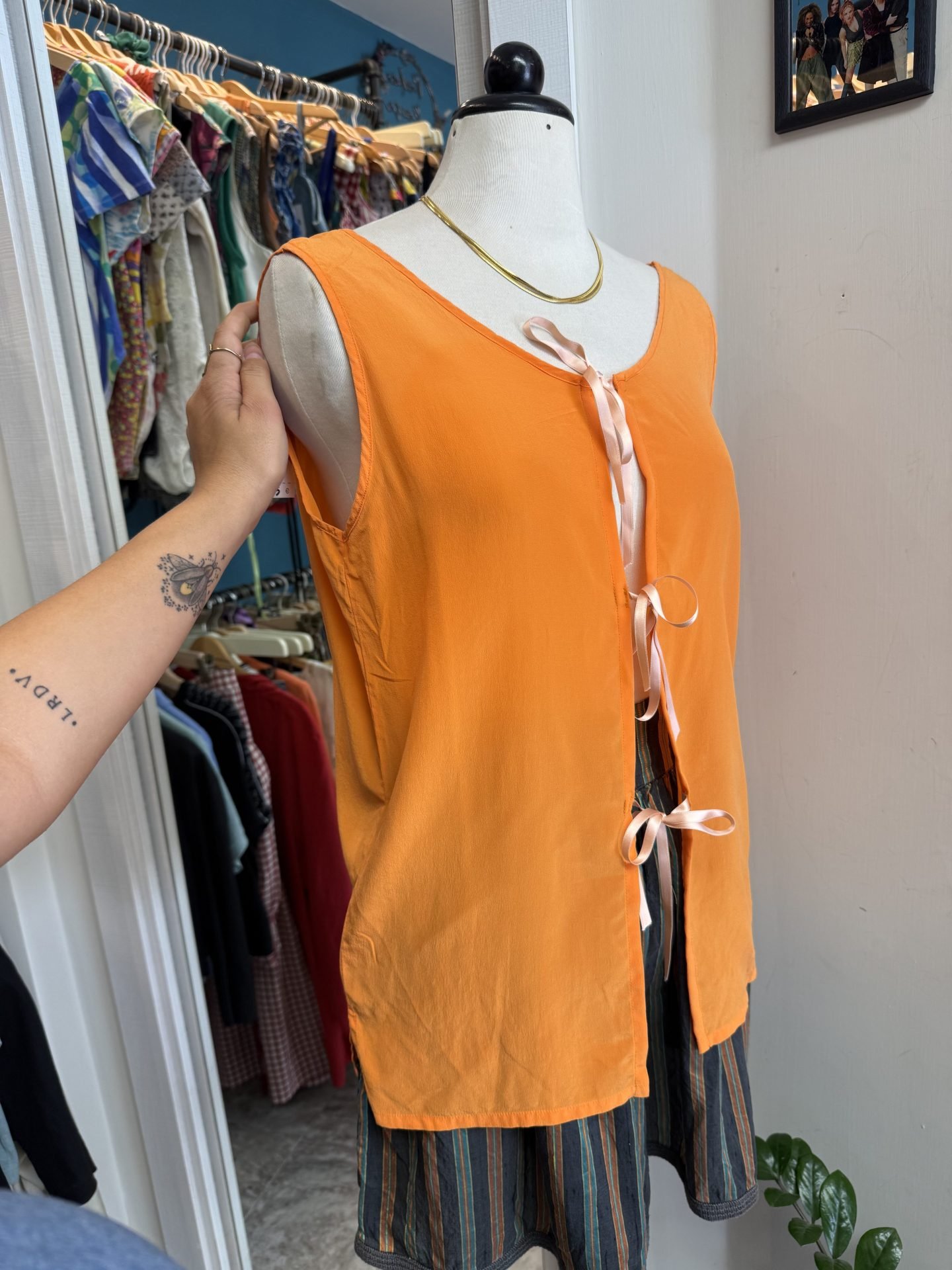 Canotta in seta con fiocchi