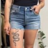 Short levis