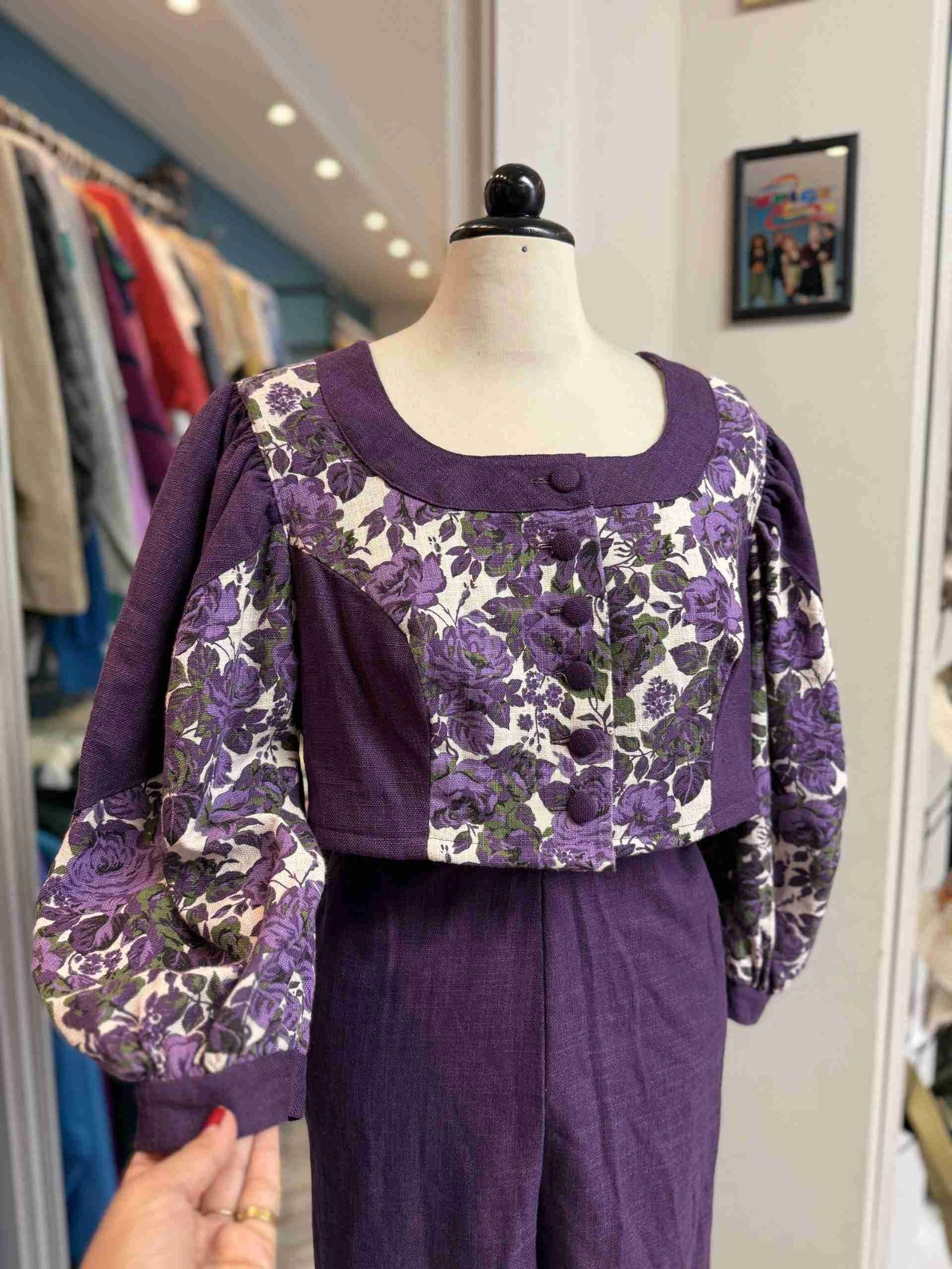 Completo tirolese viola