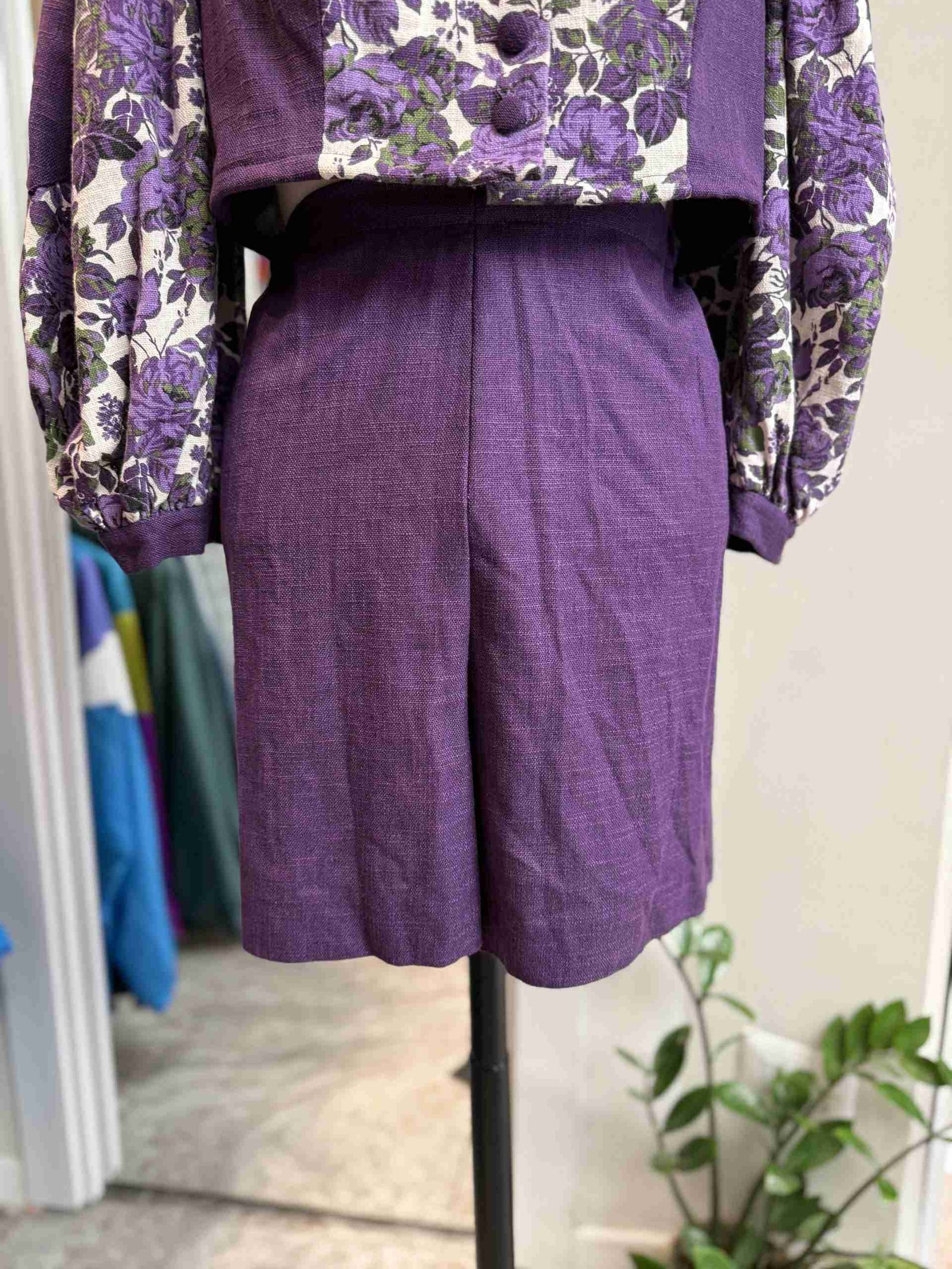 Completo tirolese viola