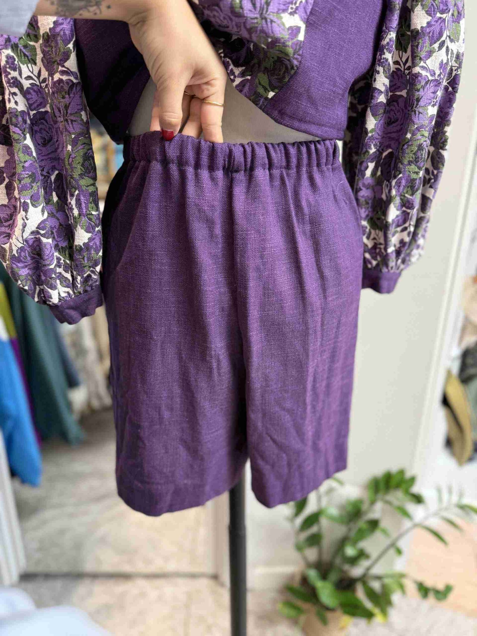 Completo tirolese viola