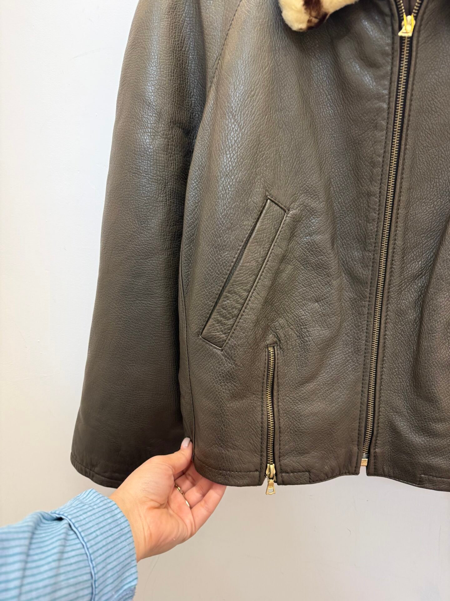 Giacca pelle marrone collo leopardato