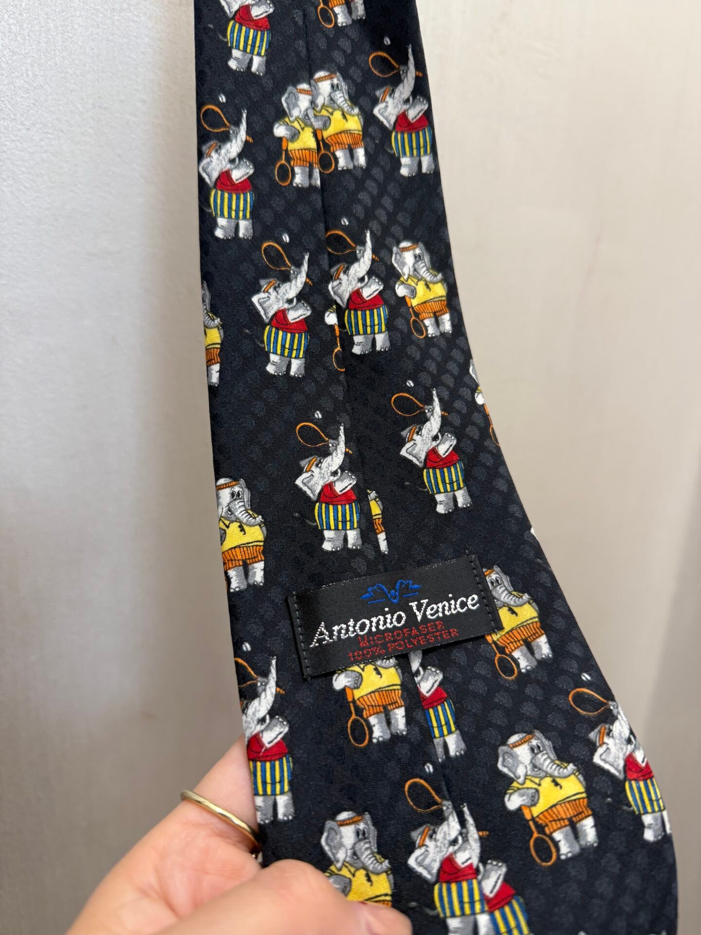 IMG_8975 Cravatta elefanti tennis