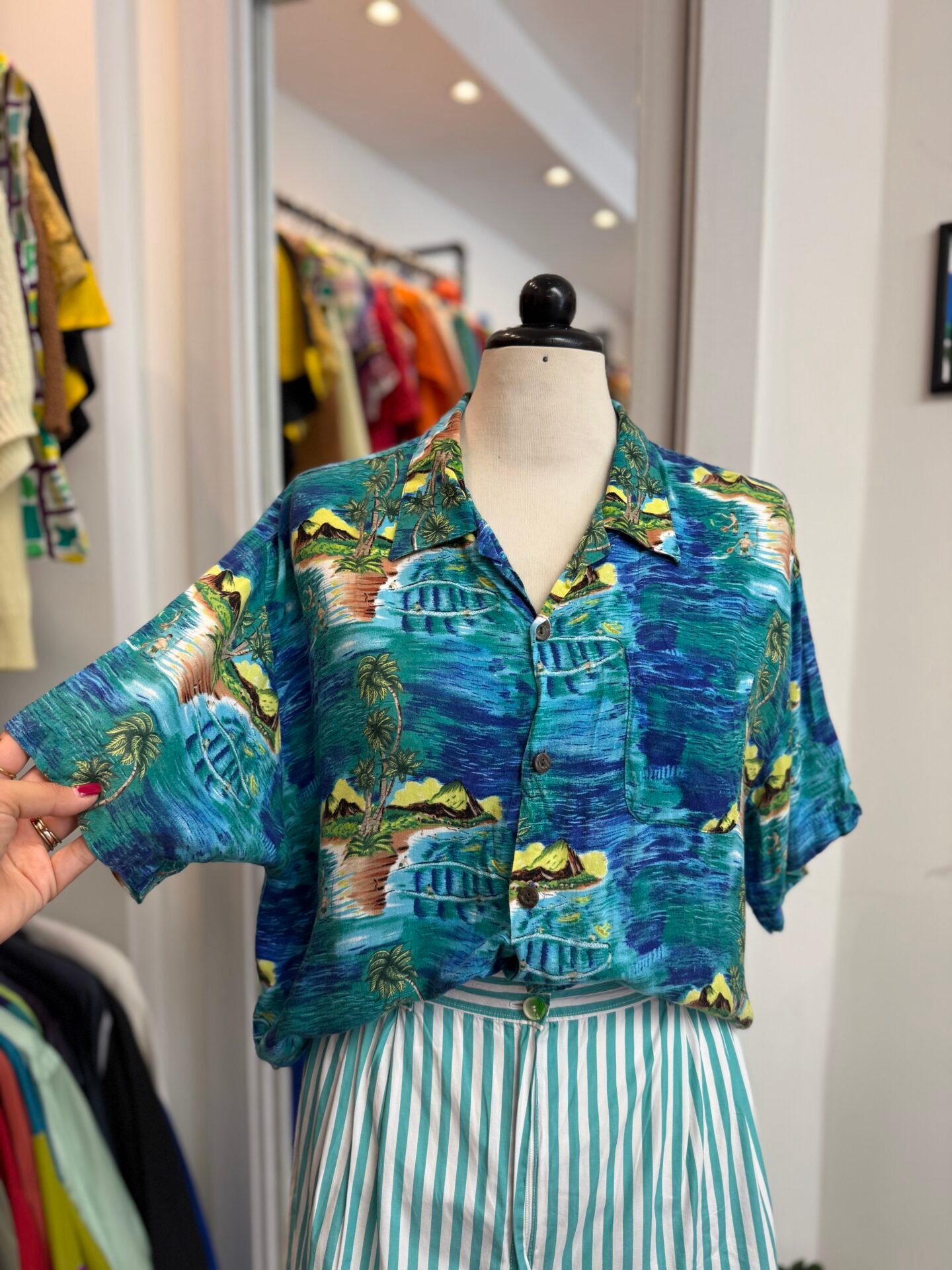 Camicia hawaiana crop
