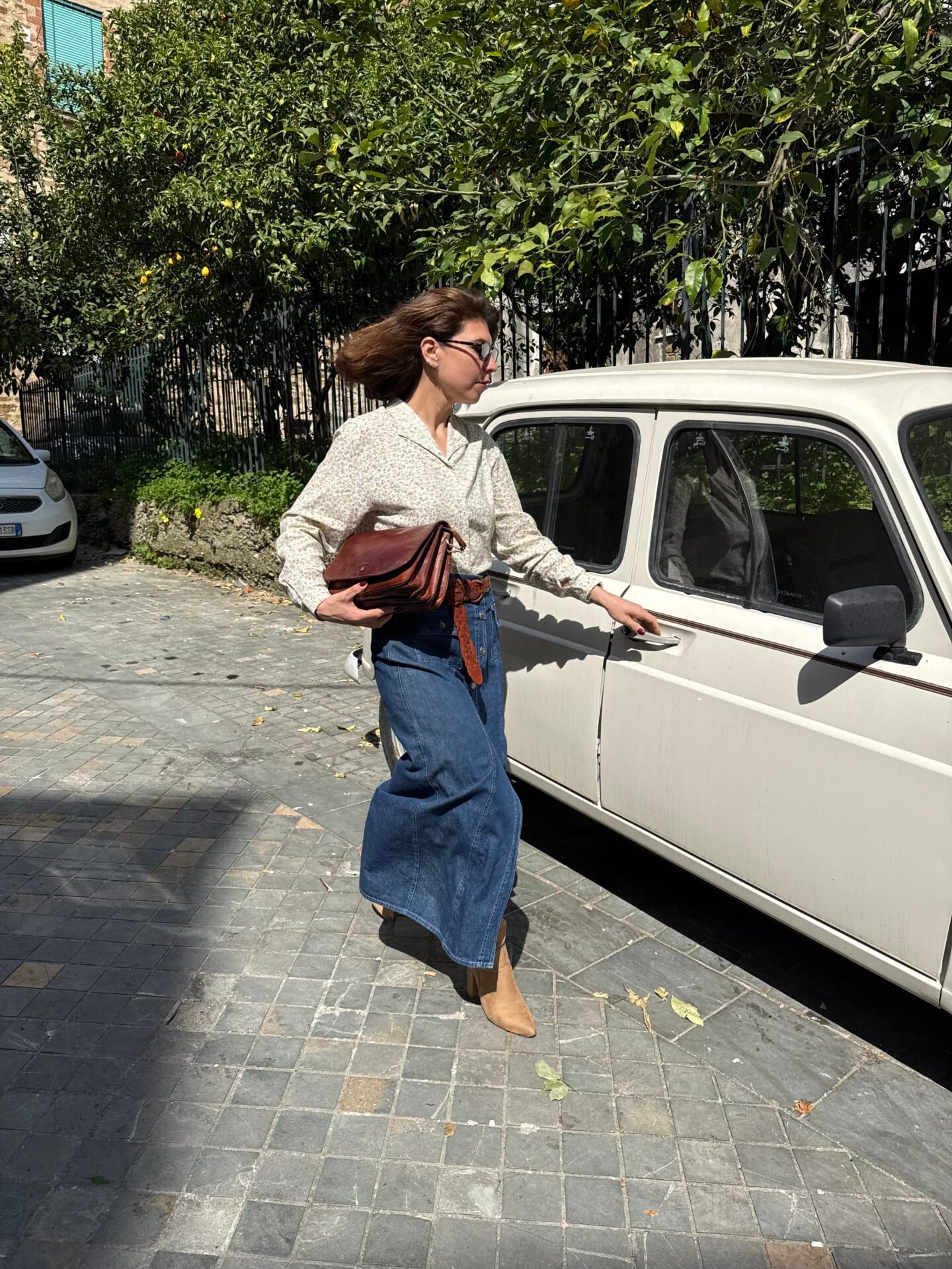 Camicia bianca floreale