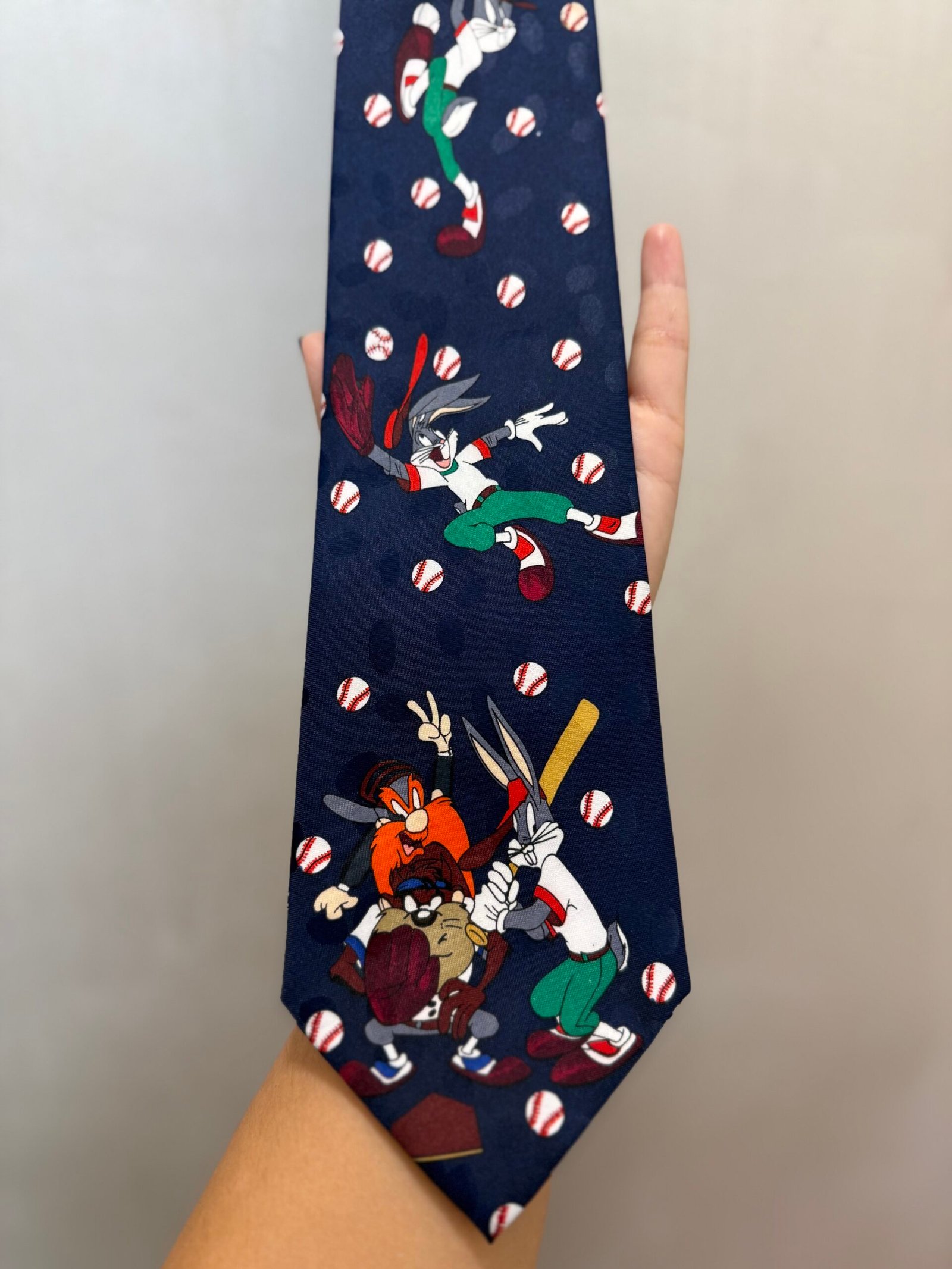 IMG_9737 Cravatta Bugs Bunny giocatore di baseball