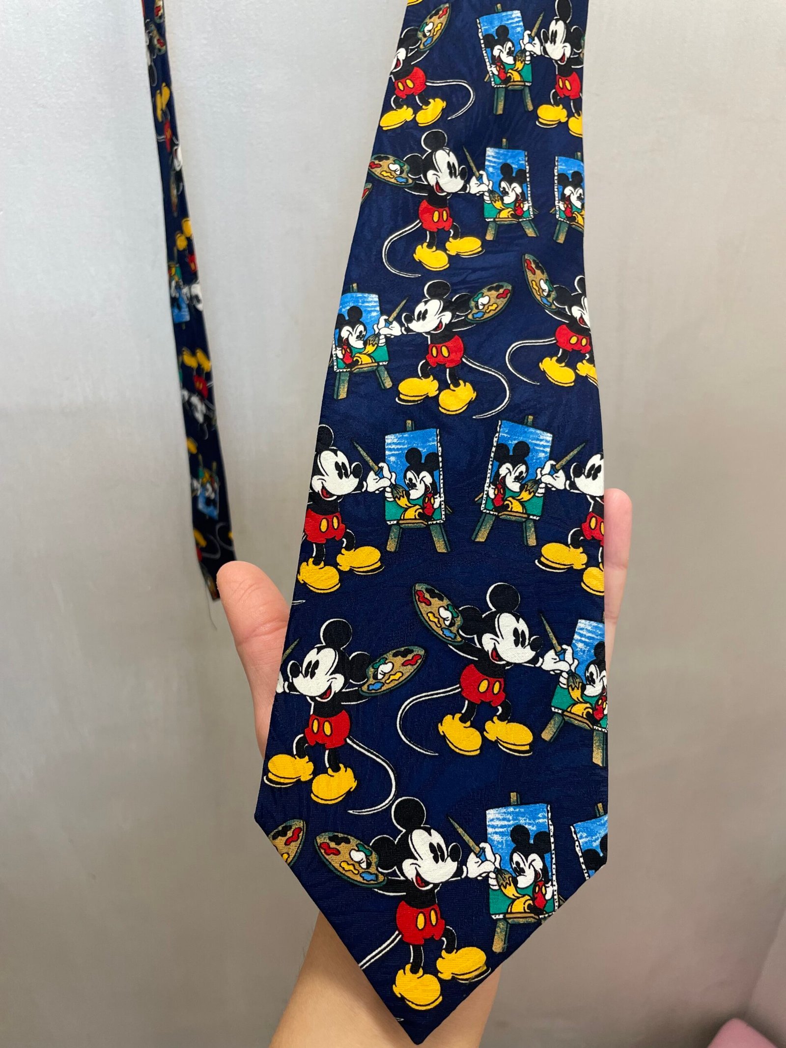 IMG_9815 Cravatta Mickey artista