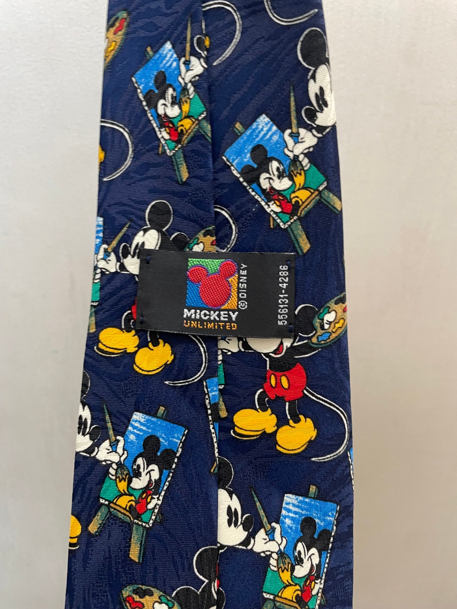 IMG_9816 Cravatta Mickey artista